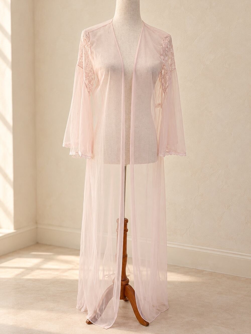 Frederick’s of Hollywood Vintage Sheer Lace Long Robe Blush Pink Large
